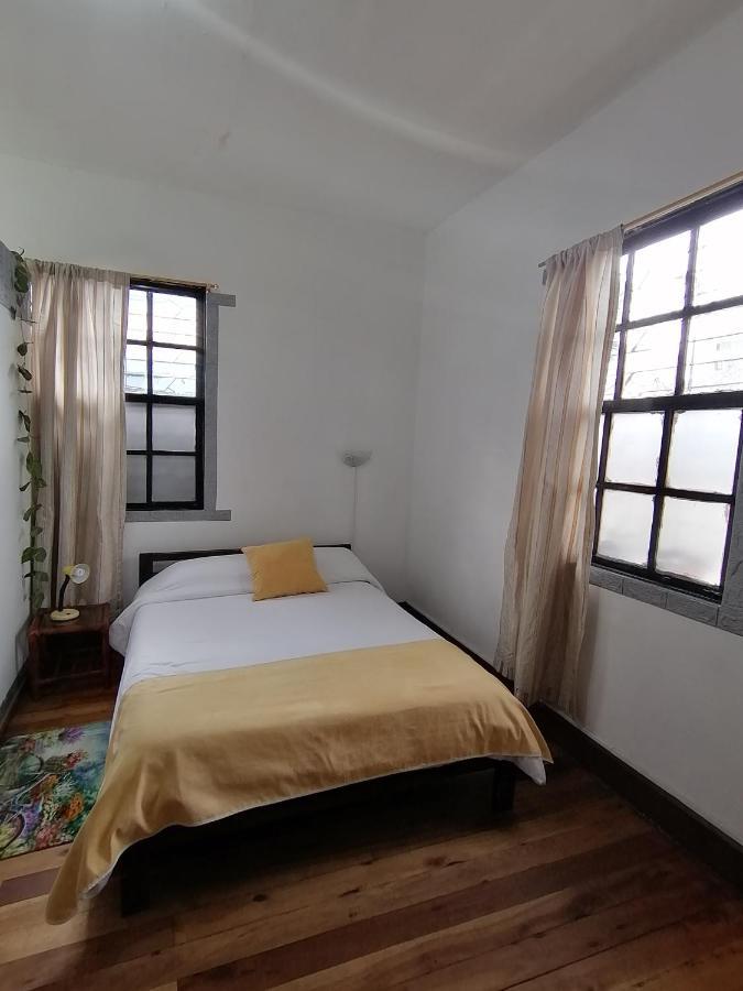 Galapagos Natural Life Hostel Quito Zewnętrze zdjęcie