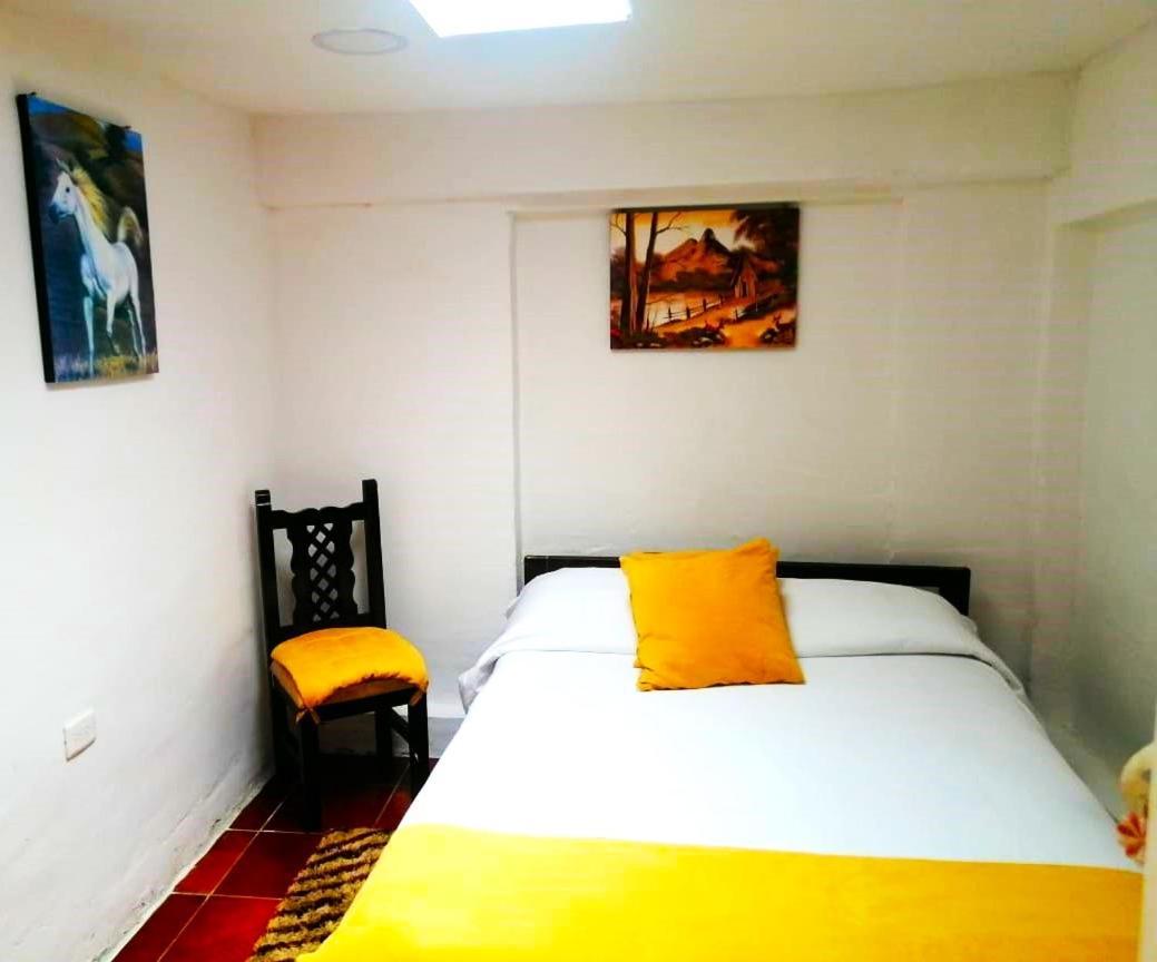 Galapagos Natural Life Hostel Quito Zewnętrze zdjęcie